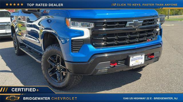 Used 2022 Chevrolet Silverado 1500 LT Trail Boss w/ LT Trail Boss Premium Package AWD/4WD image 2