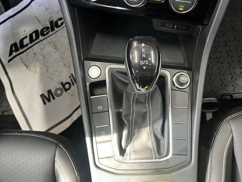 Certified 2022 Volkswagen Jetta SE image 15