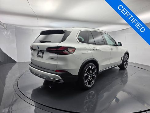 Used 2024 BMW X5 sDrive40i w/ Premium Package RWD image 4