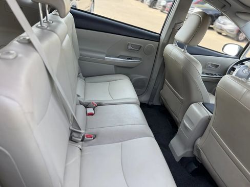 Used 2014 Toyota Prius V Five image 15