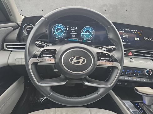 Used 2024 Hyundai Elantra Limited FWD image 21