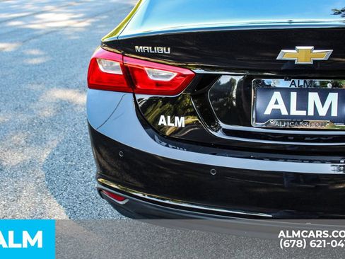 Used 2025 Chevrolet Malibu LT FWD image 11
