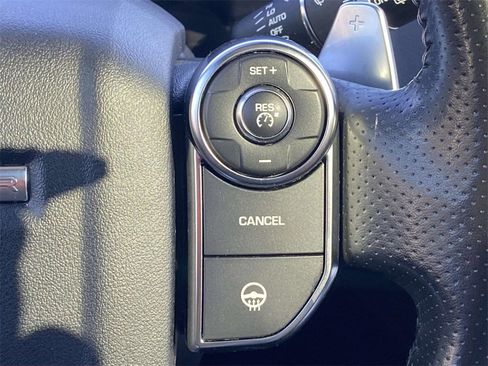 Used 2017 Land Rover Range Rover Sport Supercharged image 32