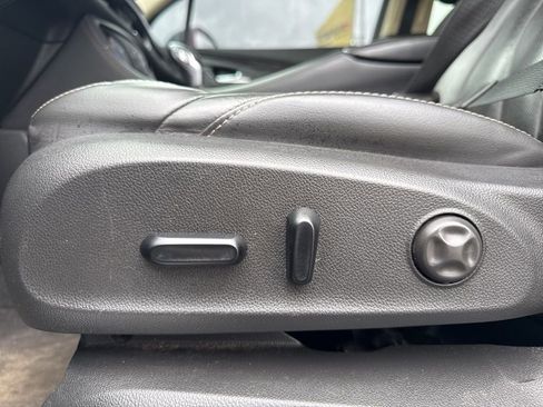 Used 2018 Buick Envision Premium image 11