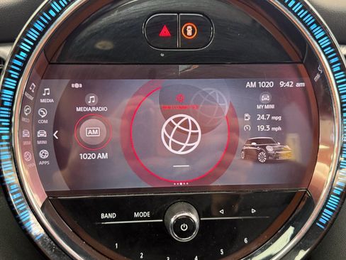 Used 2022 MINI Cooper 2-Door Hardtop w/ Premium Package image 70