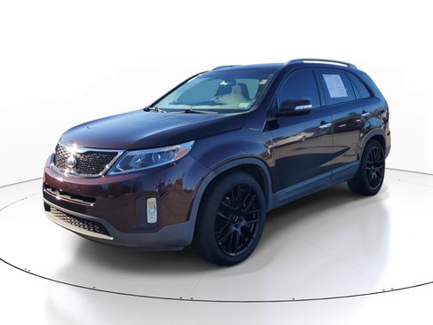 Used 2014 Kia Sorento LX image 3