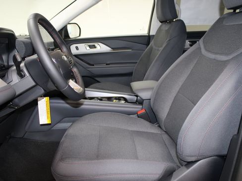 New 2026 Ford Explorer Active RWD image 21