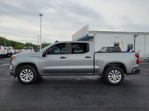 Used 2025 Chevrolet Silverado 1500 Custom image 14