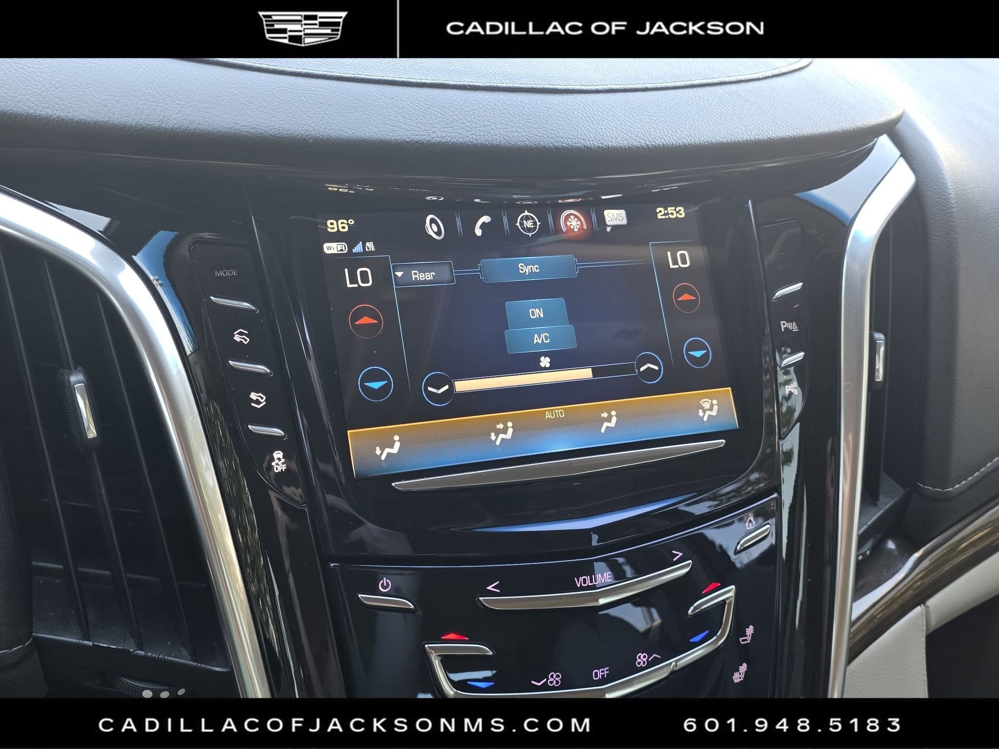 Used 2019 Cadillac Escalade ESV 4WD image 17