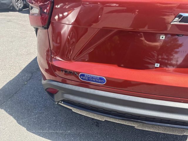 Used 2024 Chevrolet Trax RS w/ Sunroof Package FWD image 7