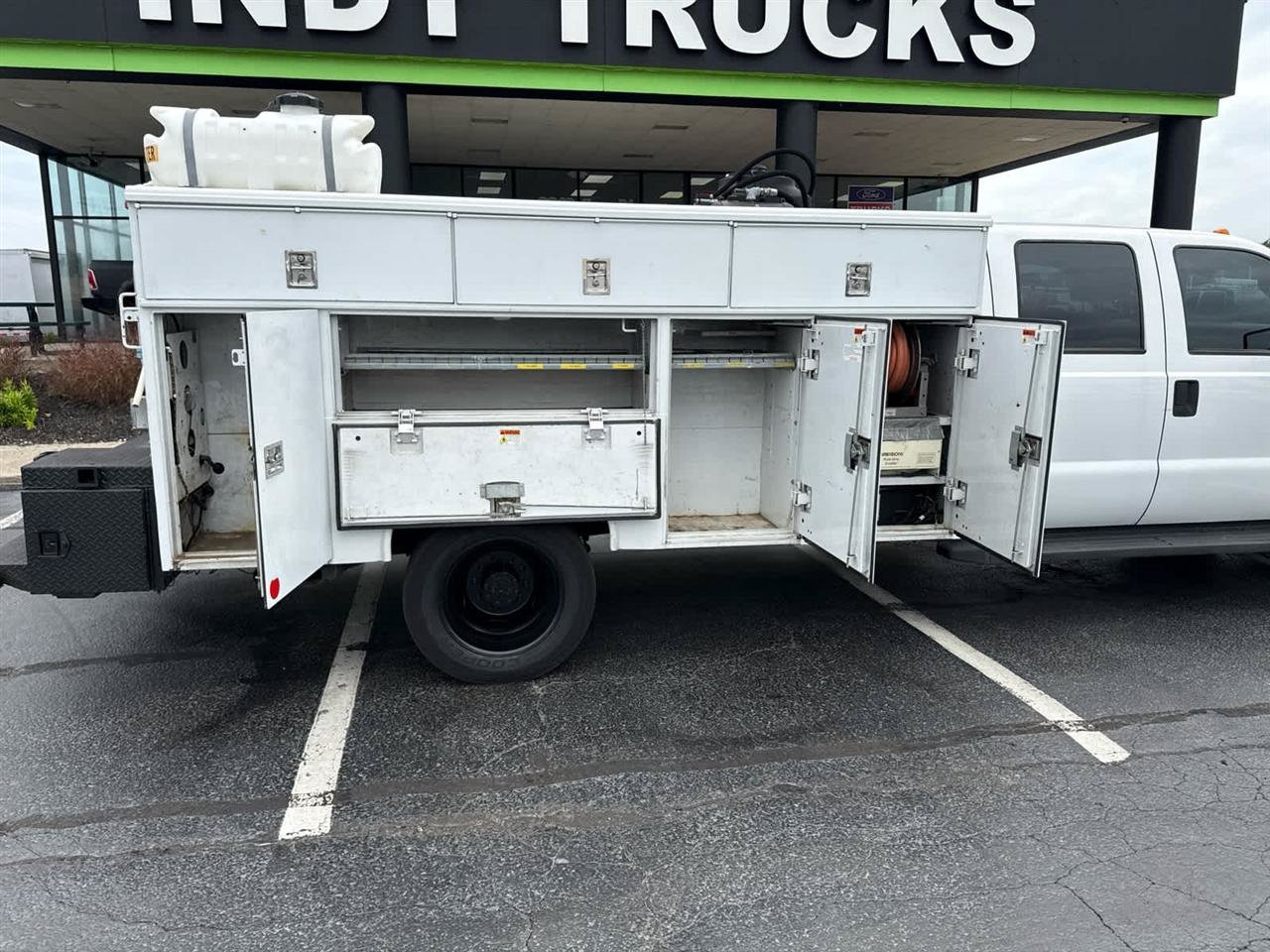 Used 2016 Ford F550 2WD Crew Cab Super Duty image 18