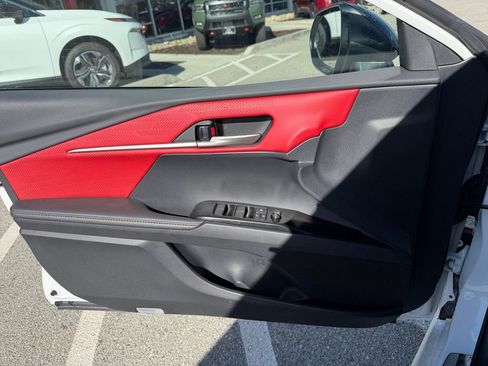 Used 2025 Toyota Camry XSE image 11