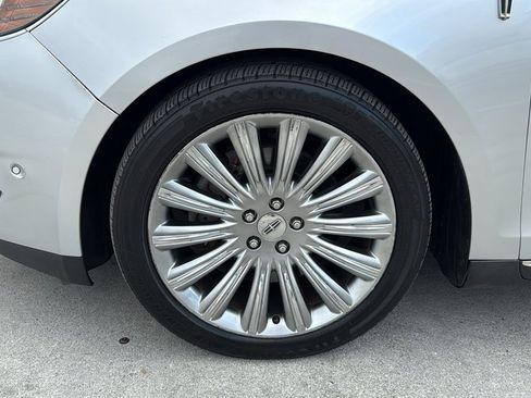 Used 2014 Lincoln MKS AWD w/ Equipment Group 101A image 10