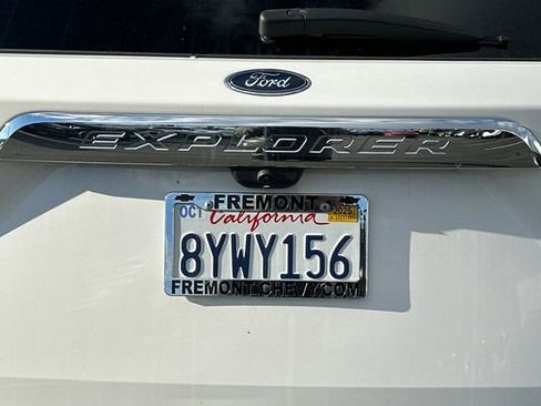 Used 2021 Ford Explorer King Ranch w/ Premium Technology Package image 51