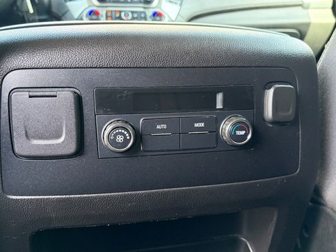 Used 2020 Chevrolet Tahoe LS RWD image 13