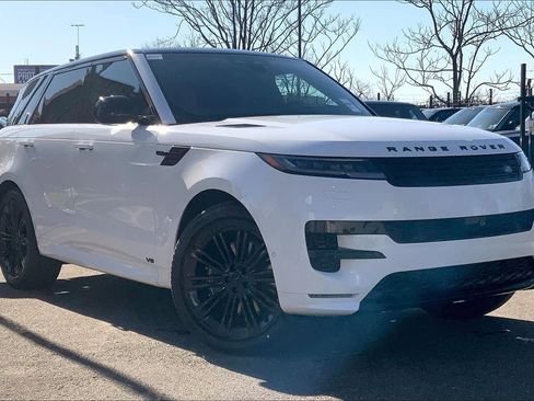 New 2026 Land Rover Range Rover Sport Dynamic SE AWD/4WD image 2