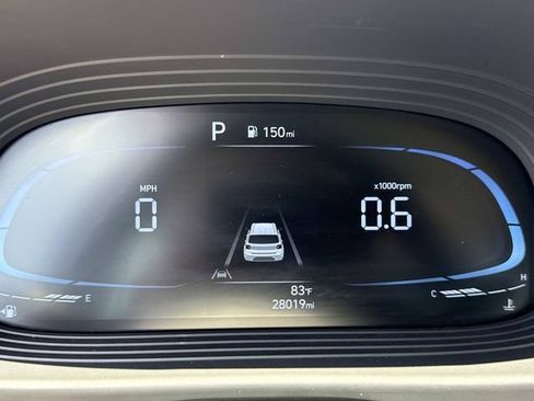 Used 2025 Hyundai Venue SEL FWD image 29