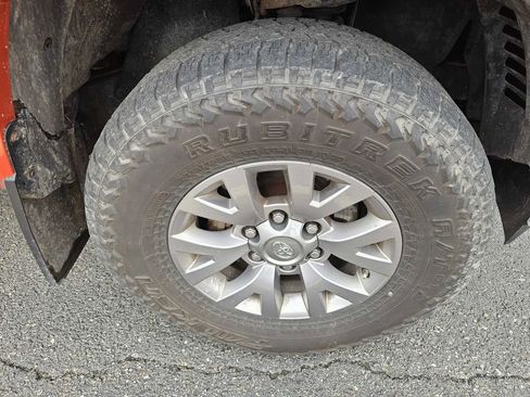 Used 2017 Toyota Tacoma SR5 image 21