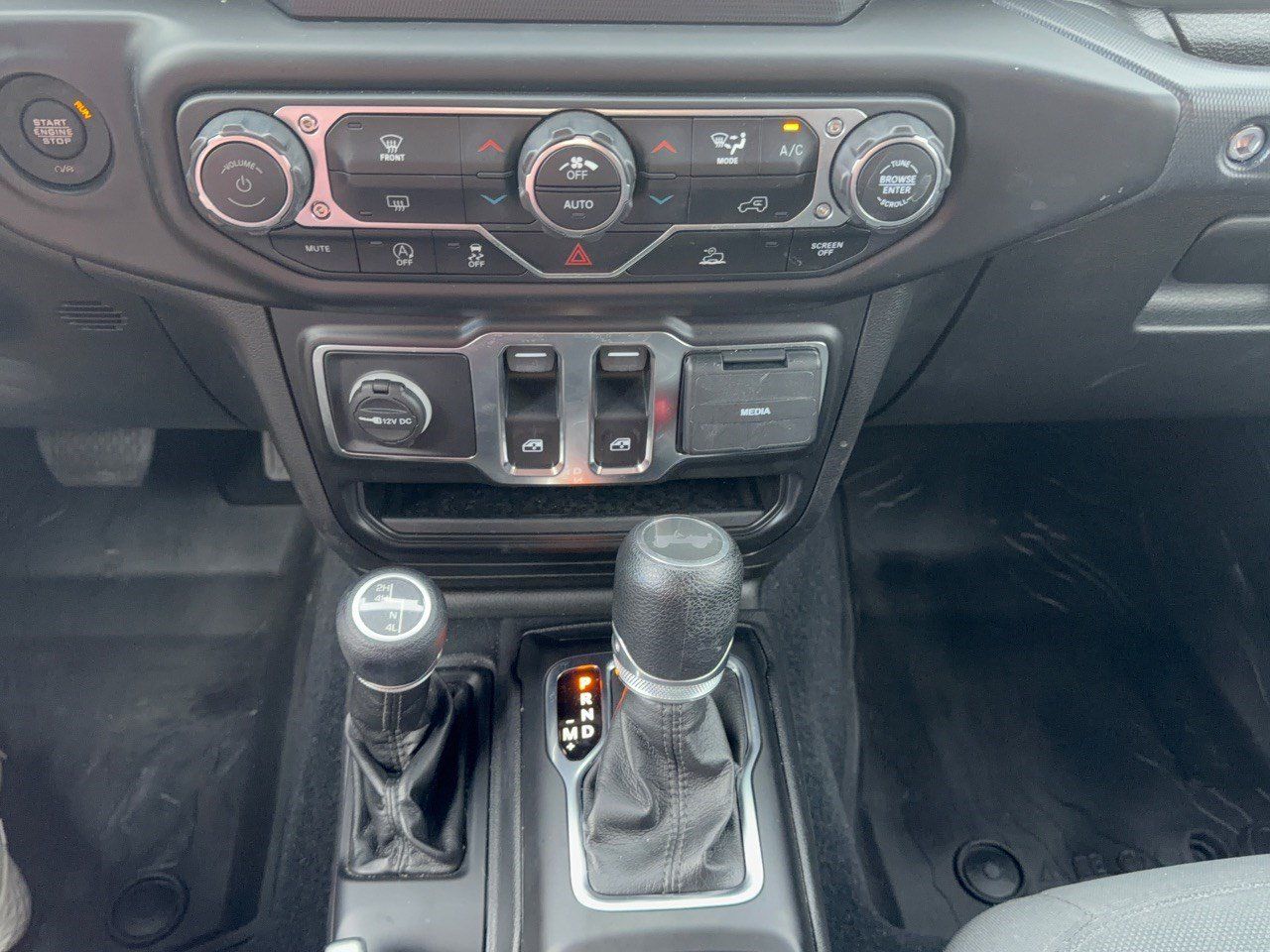 Used 2022 Jeep Wrangler Sport AWD/4WD image 22