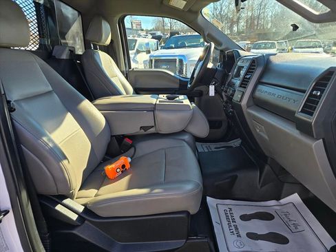 Used 2021 Ford F550 4x4 Regular Cab Super Duty image 12