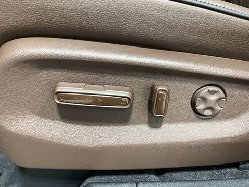New 2026 Honda Odyssey Touring image 14