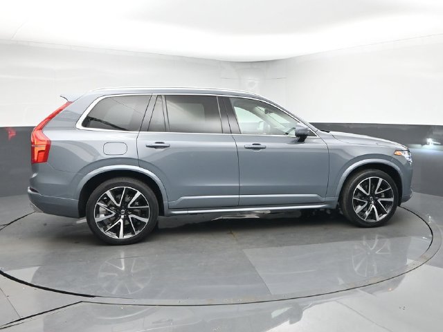 Used 2021 Volvo XC90 T6 Momentum w/ Climate Package AWD/4WD image 9