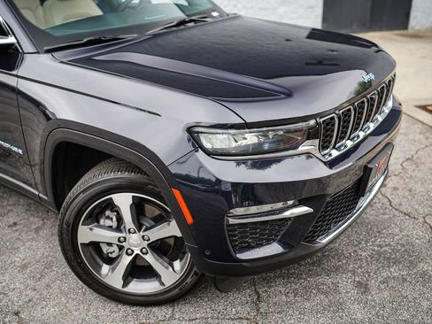 Used 2023 Jeep Grand Cherokee 4WD 4xe w/ Luxury Tech Group II image 8