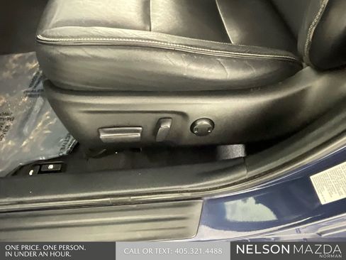 Used 2015 Toyota Camry XLE image 26