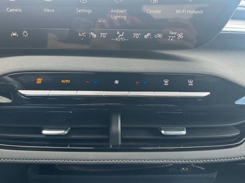 Used 2025 Buick Enclave Sport Touring FWD image 24