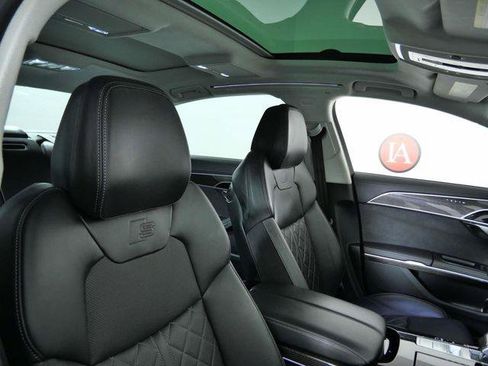 Certified 2022 Audi S8 w/ S8 Comfort Plus Package AWD/4WD image 29