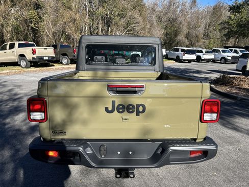 New 2026 Jeep Gladiator Sport image 6