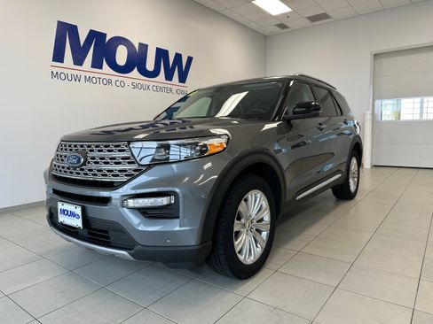 Used 2023 Ford Explorer Limited w/ Limited Technology Package AWD/4WD image 2