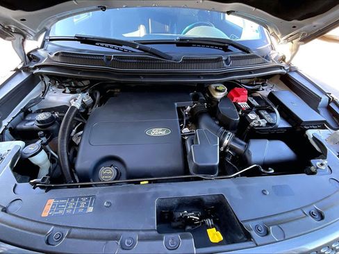 Used 2015 Ford Explorer XLT w/ Equipment Group 202A image 29