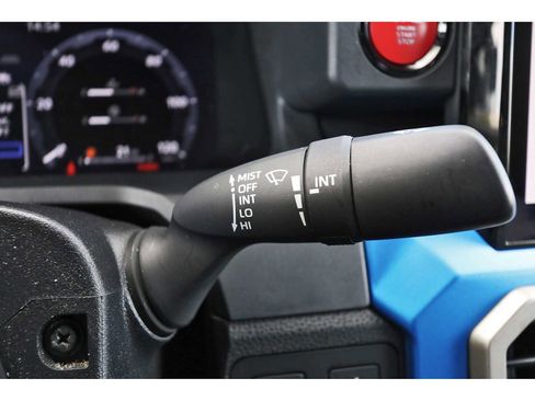 Used 2024 Toyota Tacoma TRD Sport w/ TRD Sport Upgrade Package image 18