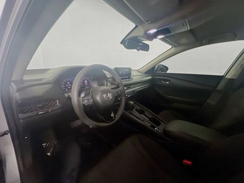 Certified 2025 Honda Accord LX image 18