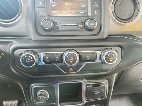 Used 2021 Jeep Wrangler Unlimited Sport image 28