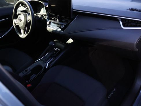 Used 2024 Toyota Corolla SE image 8