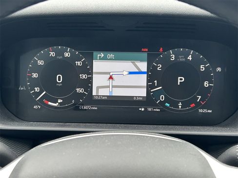 Used 2024 Land Rover Discovery Dynamic SE image 40