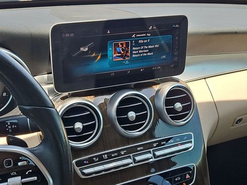 Used 2019 Mercedes-Benz C 300 Sedan image 14