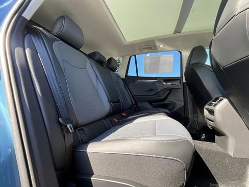 New 2026 Volkswagen Tiguan SE image 14