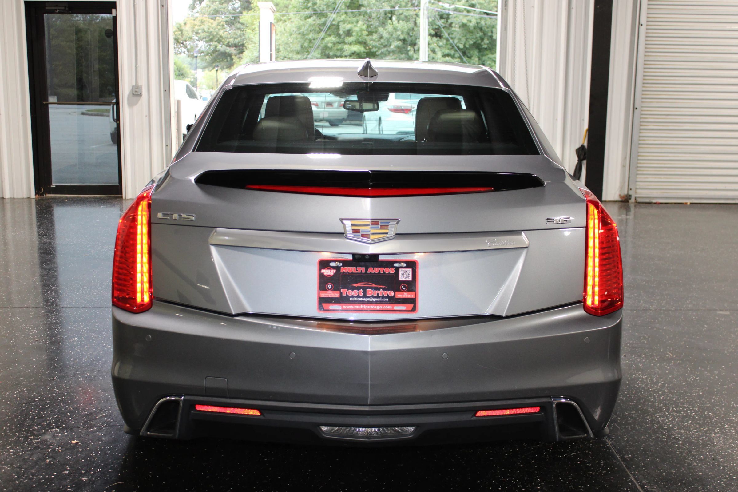Used 2018 Cadillac CTS Luxury RWD image 4