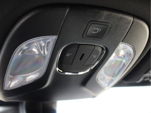 New 2026 Jeep Compass Limited image 18