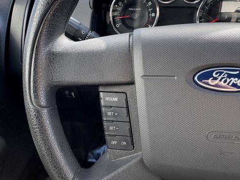 Used 2010 Ford Edge SE image 9