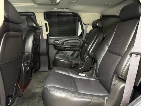 Used 2008 Cadillac Escalade AWD image 21