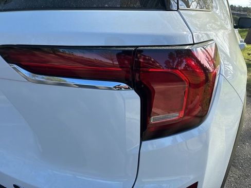 Used 2025 GMC Terrain Elevation image 14