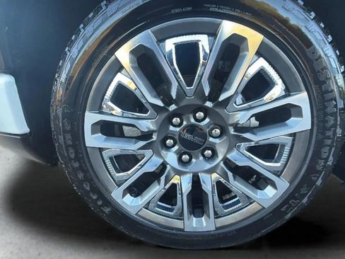 Used 2023 GMC Sierra 1500 Denali Ultimate image 11