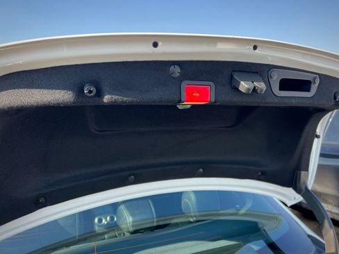 Used 2018 Mercedes-Benz C 300 Sedan image 25