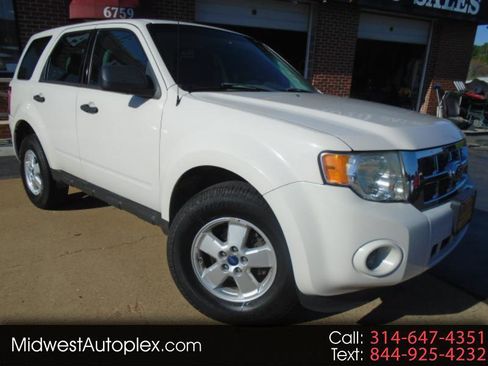 Used 2012 Ford Escape XLS AWD/4WD image 1