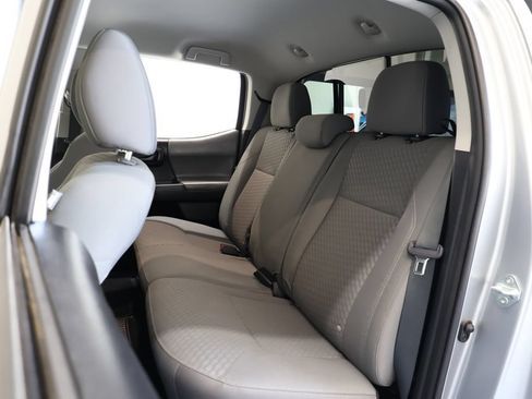 Used 2021 Toyota Tacoma SR AWD/4WD image 19