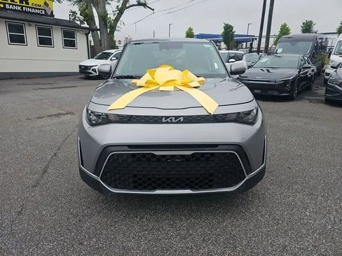 Used 2025 Kia Soul LX w/ LX Technology Package image 11
